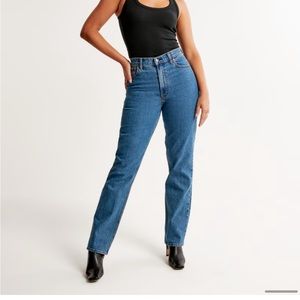 Abercrombie Ultra High Rise The 90s Straight Jean